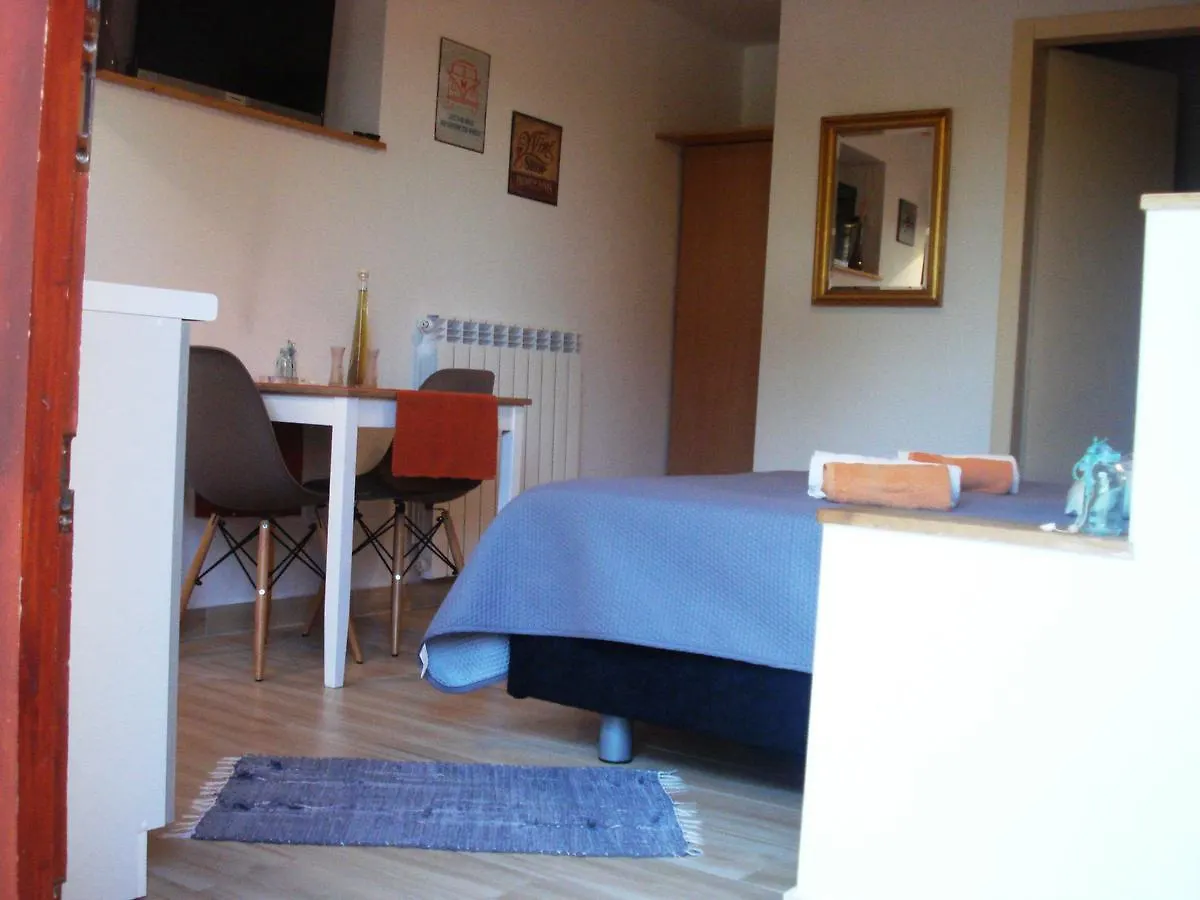 Studio Apartment Md Roč 0*,