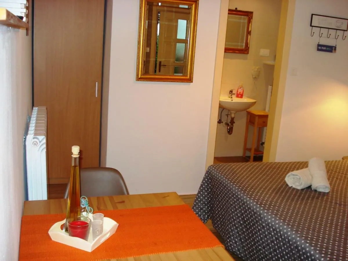 Studio Apartment Md Roč